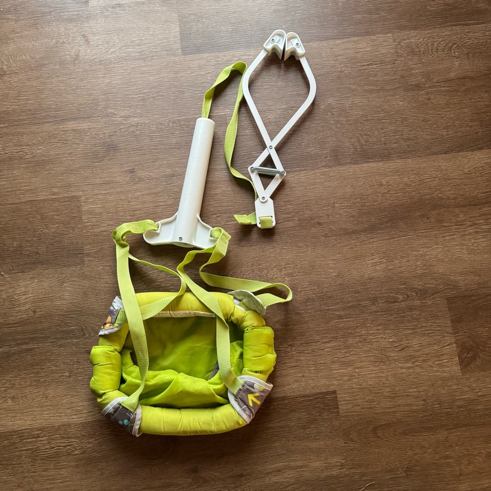Evenflo Exersaucer Door Jumper, Bounce Chair, Easy-to-use Clamp